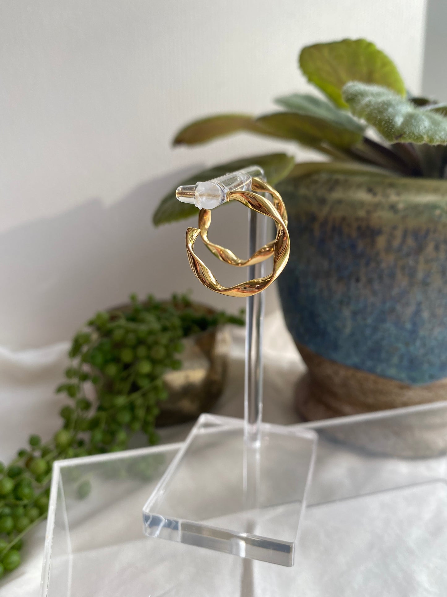 Twisted Half-Hoops | 18k Gold Plated